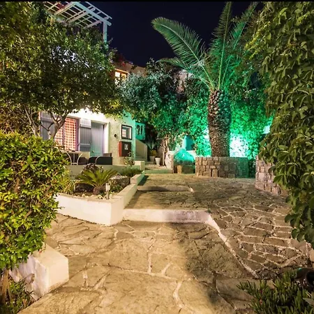 Sunny Hideaway In Chersonisos * Hersonissos (Crete)